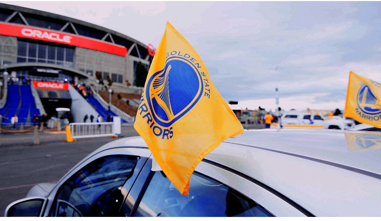 Car window flag mounted on a vehicle side window